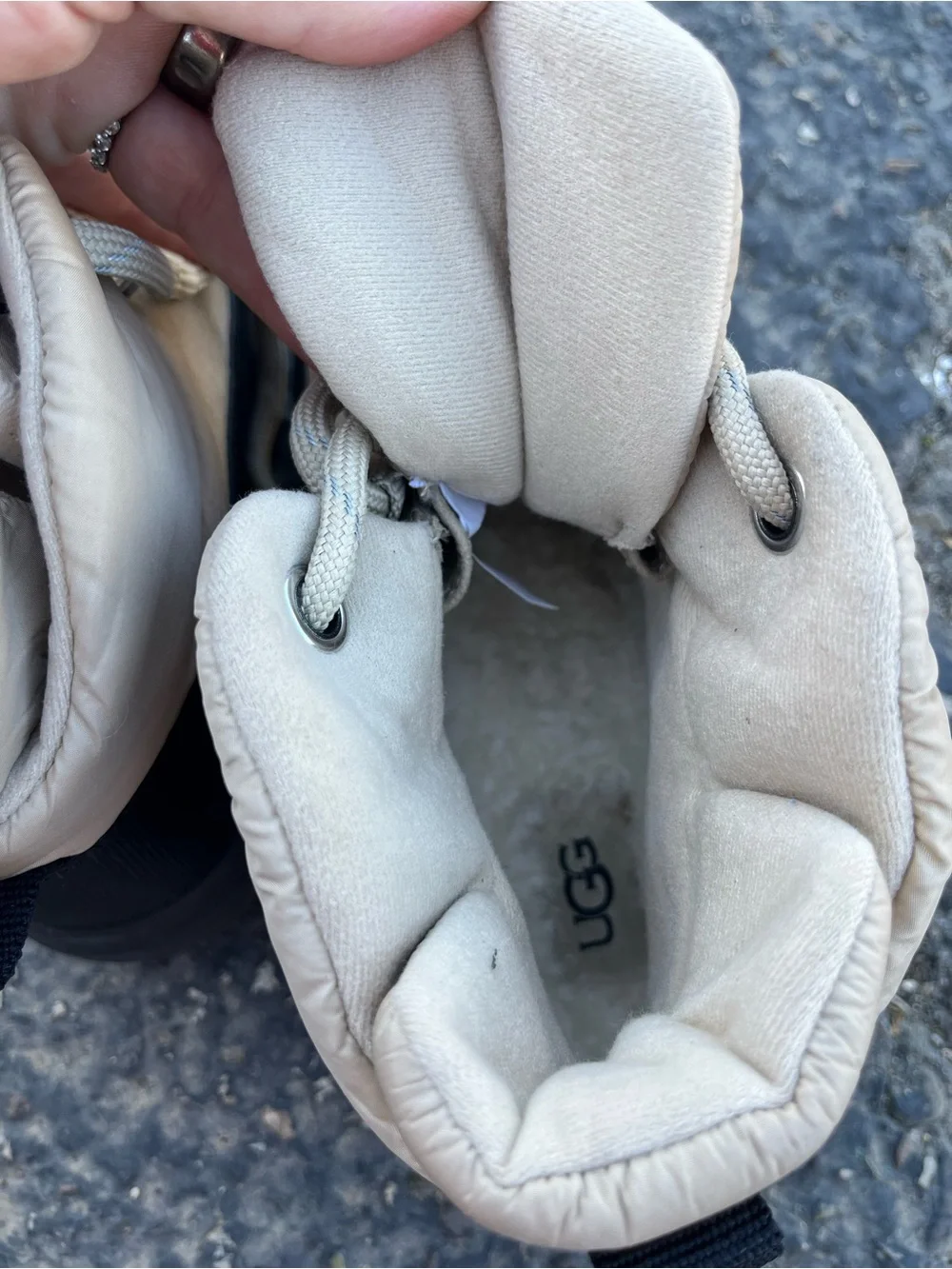 UGG Kids Taupe and Black Puffer Lace-Up Boots